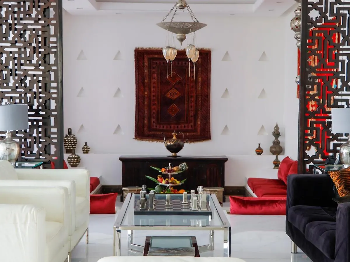 לינה וארוחת בוקר נגומבו Agandau House