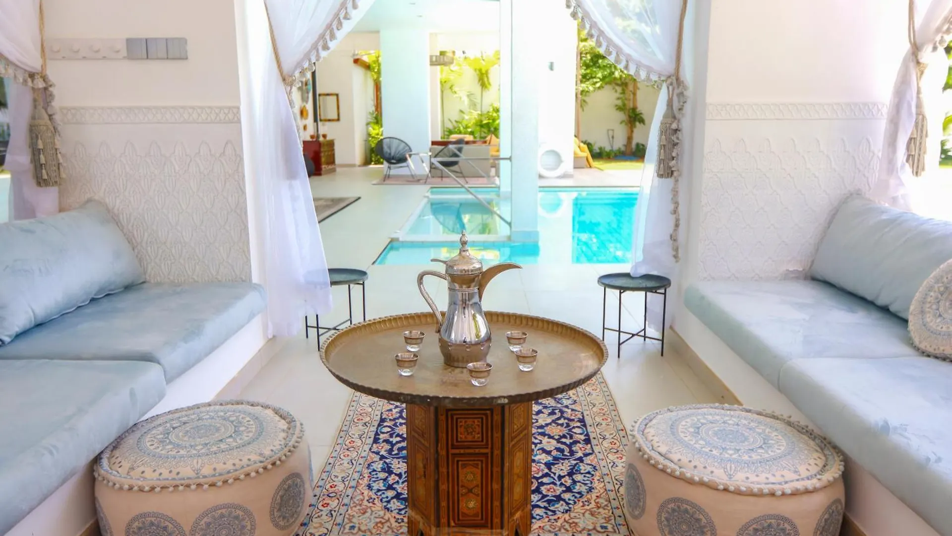 לינה וארוחת בוקר נגומבו Agandau House